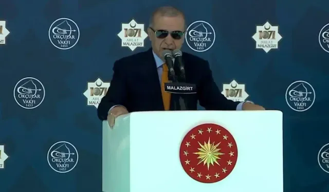 Cumhurbaşkanı Erdoğan, Malazgirt'ten mesaj verdi: Kılıç kınından çıkarsa kelama yer kalmaz
