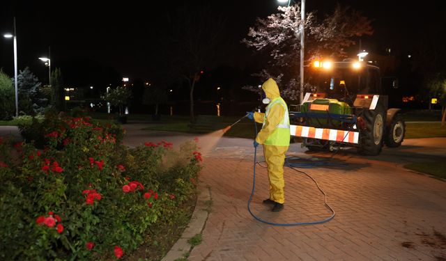 Eskişehir'de gece mesaisi devam ediyor