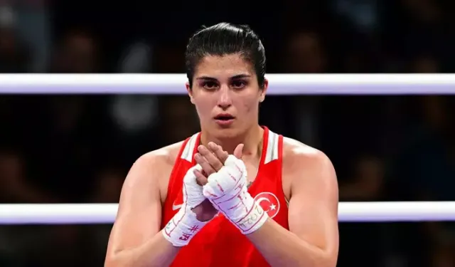 Busenaz Sürmeneli, Dünya Boks Şampiyonası'nda çeyrek finalde