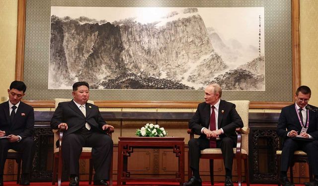 Rusya Devlet Başkanı Putin, Kuzey Kore lideri Kim ile bir araya geldi