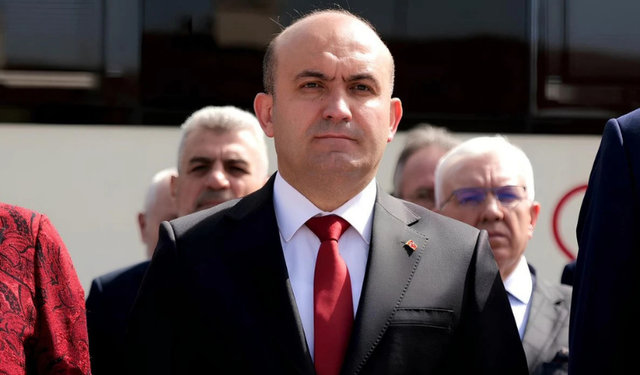 Albayrak'tan Ünlüce'ye eleştiri: "Soluğu şantiyede almış"