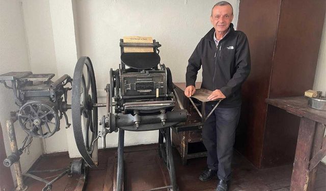 Sivrihisar'da 180 yıllık matbaa baskı makinesi halen çalışıyor