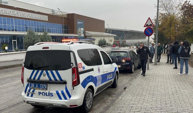 Eskişehir’de alacak verecek tartışması kanlı bitti: Sürücü bacağından vuruldu