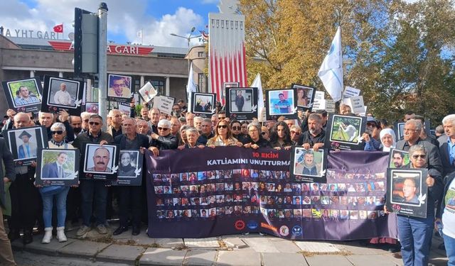 Ankara Garı saldırısında hayatını kaybedenler 10'uncu yılında törenle anıldı