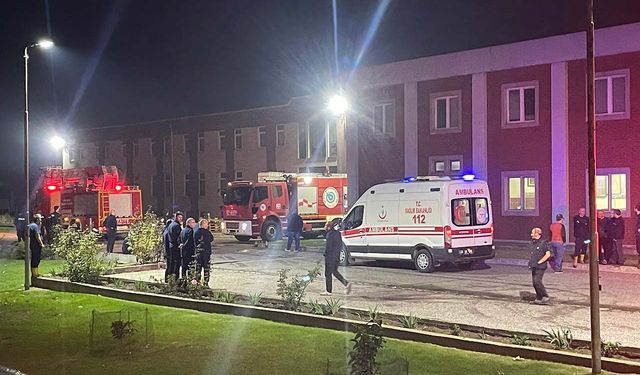 Fabrikada baca yangını: 2 kişi hastaneye kaldırıldı