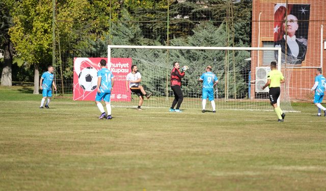 Eskişehir'de Cumhuriyet Kupası için futbol turnuvası başladı