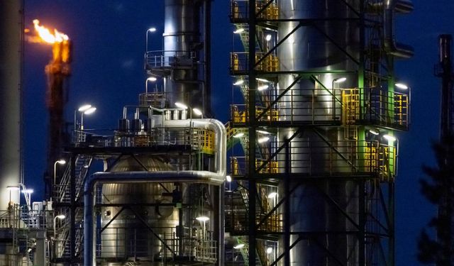 ABD'den Rus petrol şirketlerine Ukrayna yaptırımı