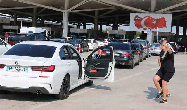 Ticaret Bakanlığı yerli plakalı taşıtların gümrük işlemlerini hızlandırıyor