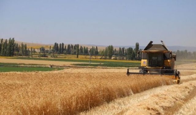 Eskişehir kırsalında tarıma büyük destek: Hasat ürünleri çiftçiye ulaştırıldı