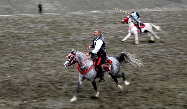 Atlı sporun asırlık geleneği Erzincan’da sürdürülüyor