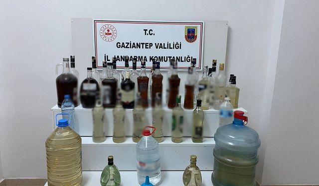 1 milyonluk kaçak ürün ele geçirildi: 9 gözaltı