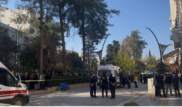 Kuyumcular arasında çıkan kavgada 3 kişi yaralandı