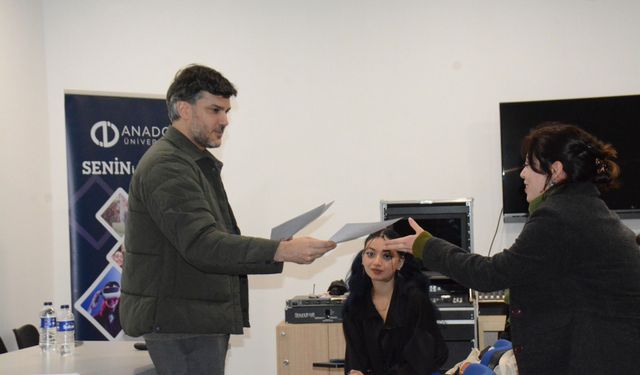 Yönetmen Emre Kavuk, İletişim Bilimleri Fakültesi öğrencileriyle buluştu