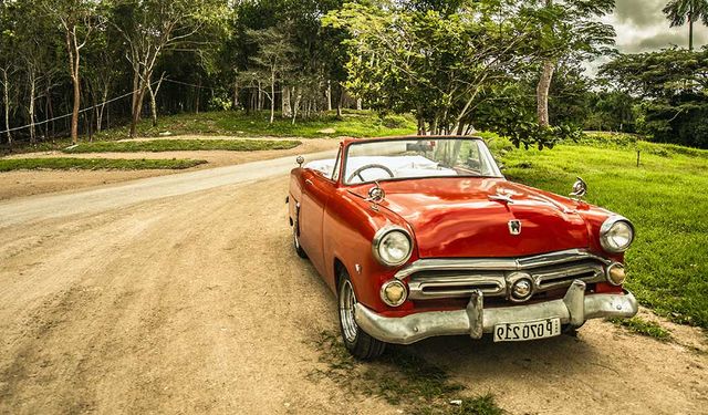 Rüyada araba görmek ne anlama geliyor?