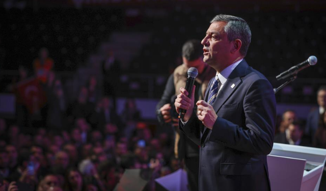 CHP'de Genel Başkanlığa yeniden Özgür Özel seçildi