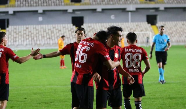 Eskişehirspor zirveye göz dikti!