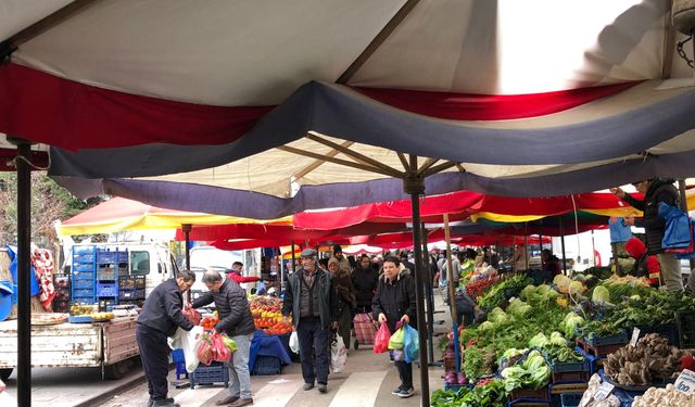 Eskişehir pazarlarında alım gücü düştü: Fiyatlar geçen seneyle aynı