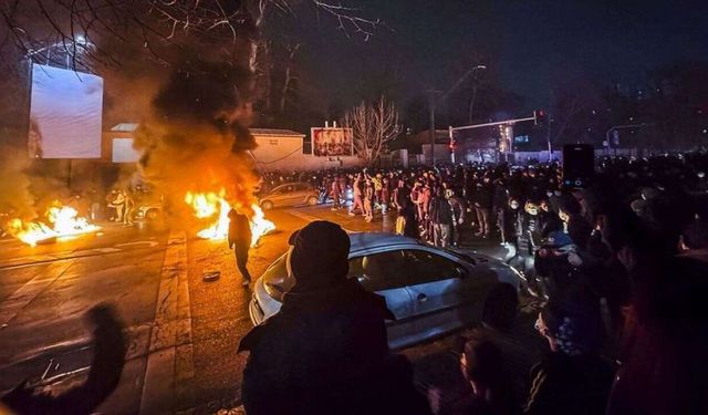 İran’da bilanço ağırlaşıyor: Protestolarda ölü sayısı 4 bin 29’a çıktı
