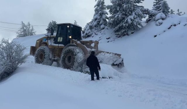O ilde 196 köy yolu kapalı, 39 köyde elektrik yok!