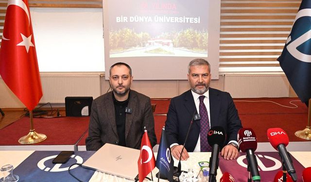 Anadolu Üniversitesi Rektörü Adıgüzel, basın mensuplarıyla buluştu