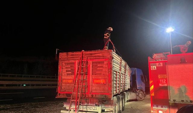 Eskişehir yolunda korku dolu anlar: Tırın dorsesi alev aldı!