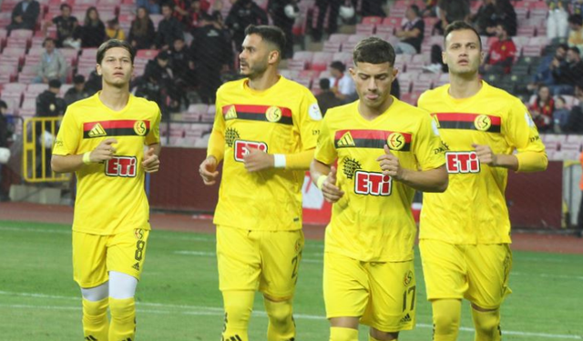 Eskişehirspor ilk yarıyı 2-0 önde kapattı!