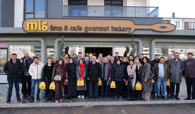 AK Parti Eskişehir İl Başkanlığı gazetecilerle buluştu: 2026 hedefleri paylaşıldı