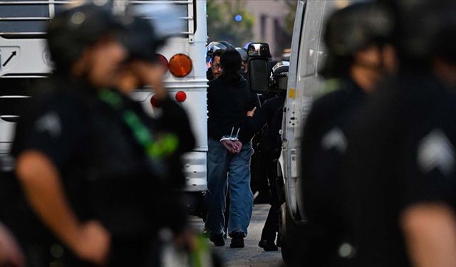 ABD İç Güvenlik Bakanı duyurdu: Minneapolis’te 10 bini aşkın düzensiz göçmen gözaltında