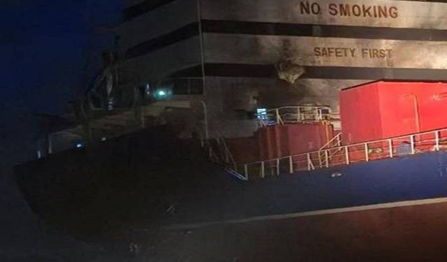Odessa'da Rusya'nın saldırısında Türk gemisinin isabet aldığı anlara ilişkin görüntüler ortaya çıktı