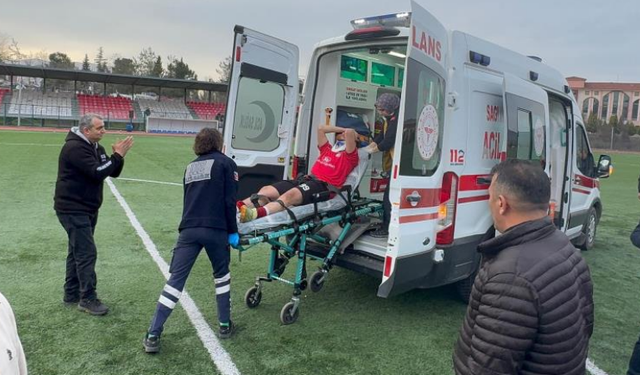 Amatör maçta saha karıştı