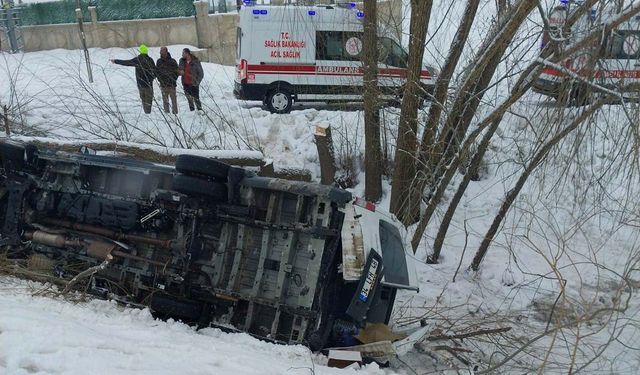 Muş’ta işçi servisi şarampole yuvarlandı: 6 yaralı