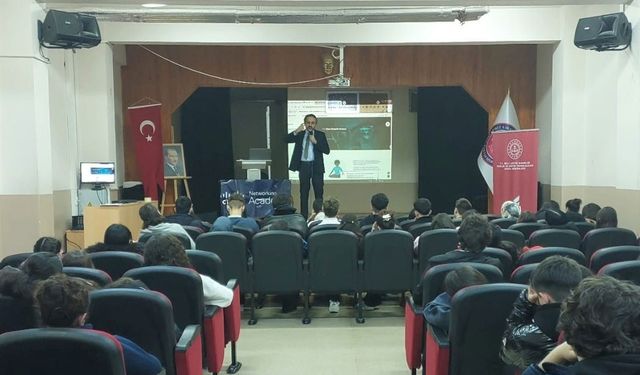 Dijital Farkındalık ve Siber Güvenlik Semineri' gerçekleştirildi