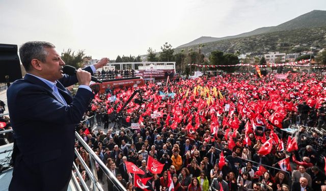 CHP Genel Başkanı Özel: "Egeliler hem kendi evlatlarına hem genel başkanlarına sahip çıktı"