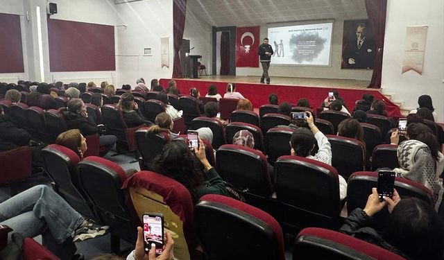Eskişehir’de “En İyi Narkotik Polisi Anne” semineri