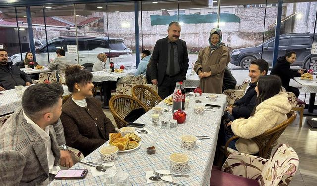 Eskişehir’de genç çiftlere dev destek: O iftar sofrasında geleceğin temelleri atıldı!