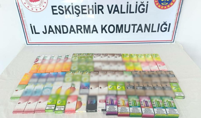 Eskişehir’de kaçak sigara operasyonu: 129 paket ve 6 elektronik sigara ele geçirildi
