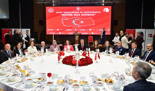 Vali Yılmaz, şehit yakınları ve gazilerle "Büyük Aile Sofrası"nda buluştu