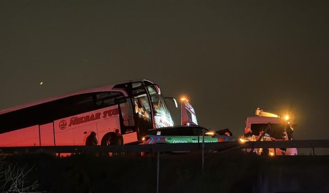 Anadolu Otoyolu'nda 16 araç birbirine girdi: 14 kişi yaralandı!