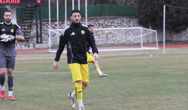 Deniz'in yerine Arda sahada