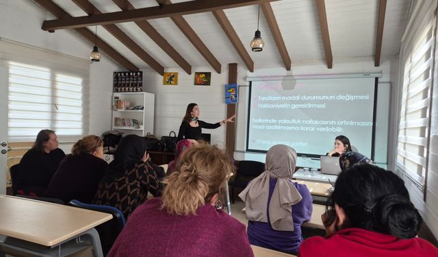 Eskişehir'de mahalle mahalle gezdiler:  Kadınlara yasal hakları anlatıldı!