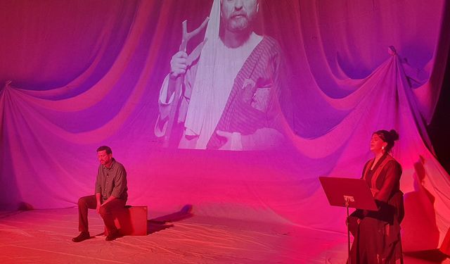 Tiyatro Anadolu, Düzce’de "Aşk Neyledi Yunus" ile sahne aldı