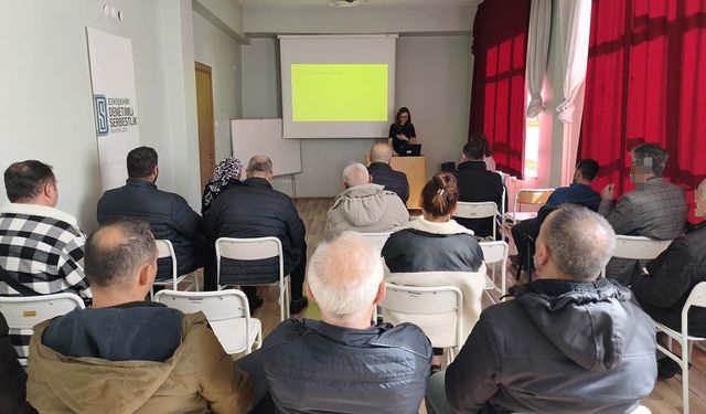 Eskişehir'de yükümlülere bilinçli ilaç kullanımı anlatıldı