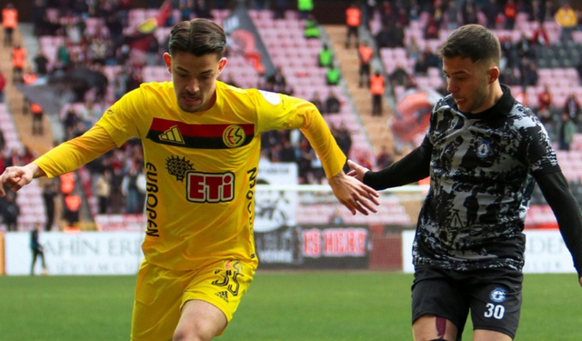 Murat göz dolduruyor