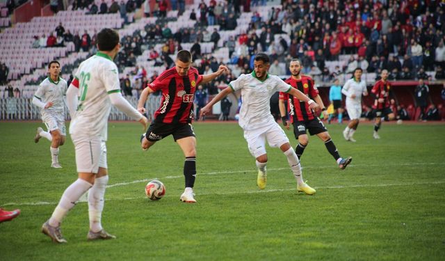 Zirvede yenilmezlik yarışı