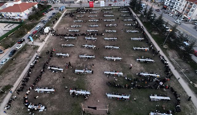 Çamlıca Mahallesi’nde iftar programı: 5 bin kişi bir araya geldi