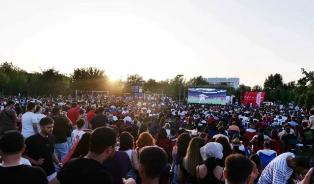 Eskişehir'de millî maç keyfi Dede Korkut Parkı'nda yaşanacak