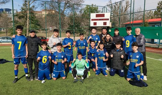İdmangücü zirve takibinde 3-0