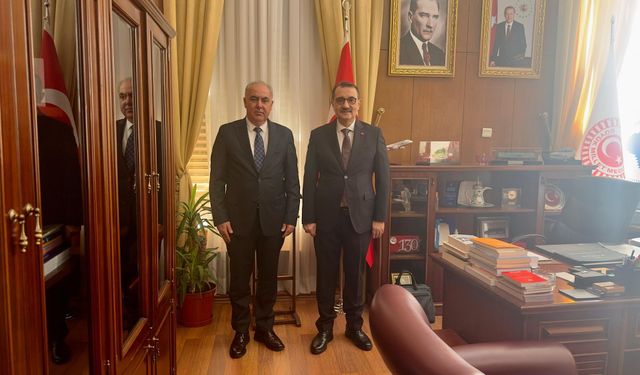 AK Parti Eskişehir Milletvekili Fatih Dönmez, İl Müdürü Yalçın’ı Meclis’te ağırladı