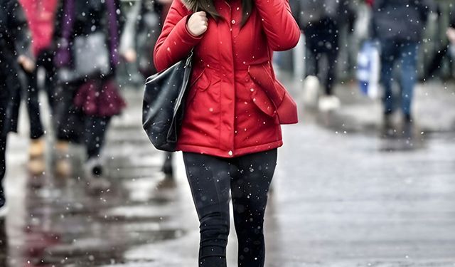Hafta sonu soğuk ve yağışlı geçecek: Kar, sağanak ve çığ uyarısı