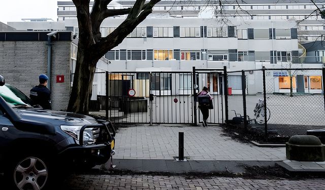Amsterdam’da Yahudi okulunda patlama
